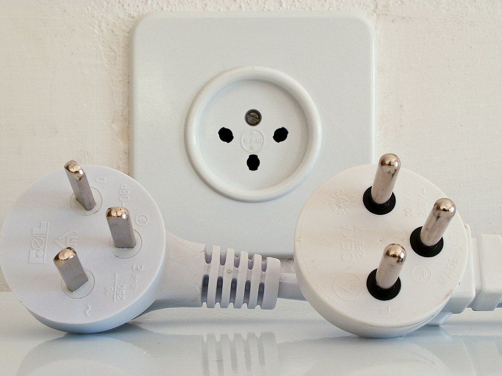 Old and New Israeli Plugs